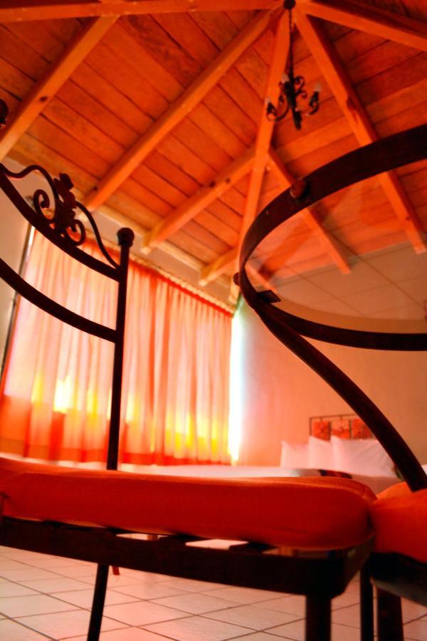 Hotel Aldama Коліма Екстер'єр фото